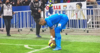 投票：英联杯四强出炉，各位老哥看好哪两支球队会师决赛？（英联杯四强揭晓！你看好哪两队相逢决赛？）