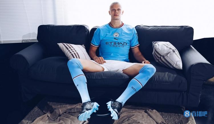 足坛年终大战淘汰赛实时赛况：梅西大幅落后姆总，C罗领先安东尼（年终足坛淘汰赛即时战报：梅西明显落后姆巴佩，C罗暂时领先安东尼）