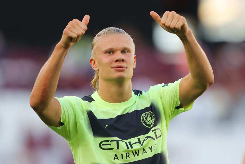 国安刚拿到足协杯冠军！就连夜官宣欧洲名帅到队执教，值得期待