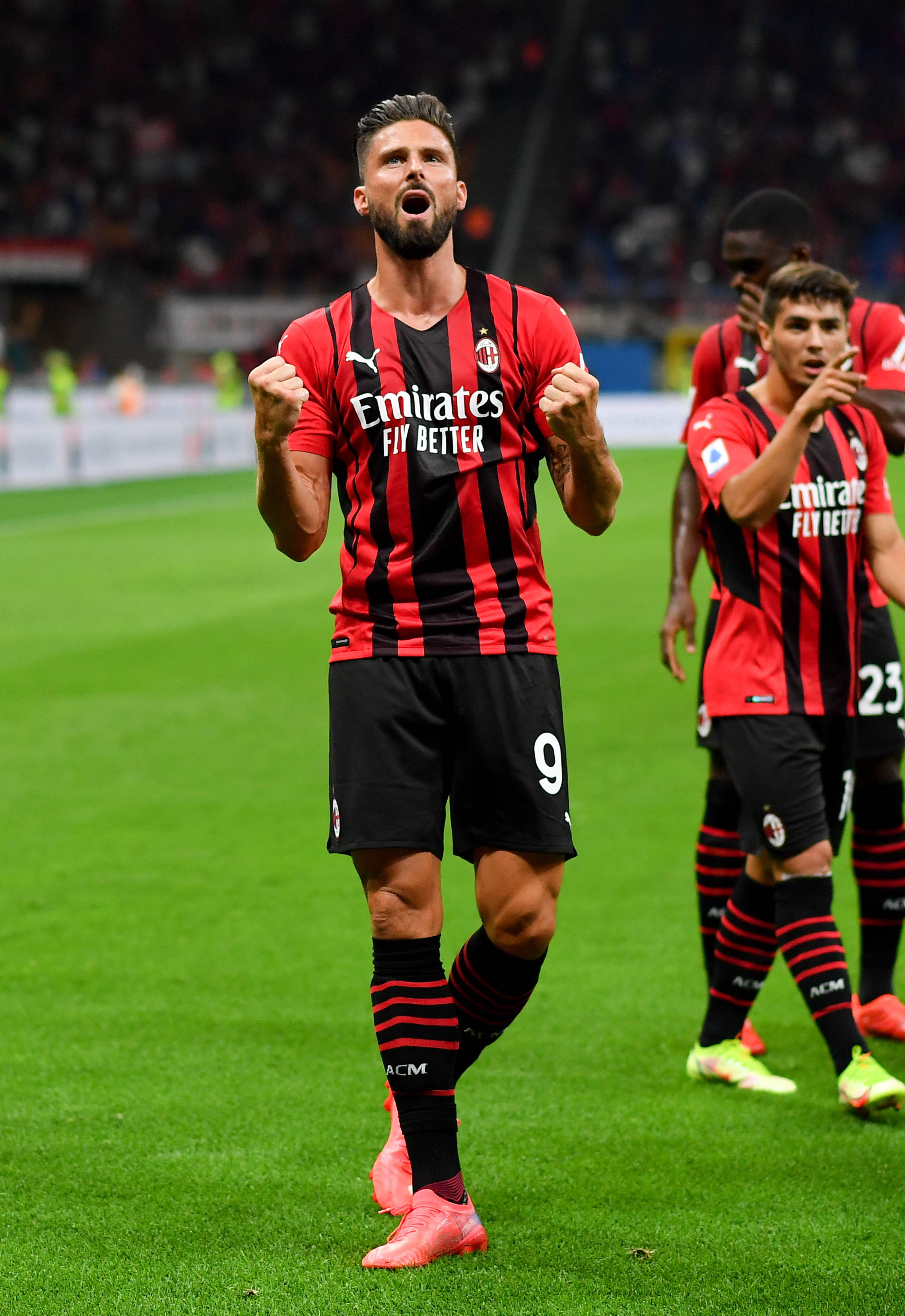 阿布扎比F1一练综述：诺里斯夺冠，维斯塔潘紧随其后，勒克莱尔居第三