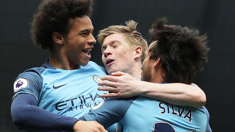 中超赛程更新：关注榜首之争,（中超新赛程出炉：聚焦榜首之战）