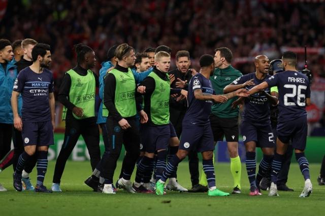 太阳报：阿森纳天价“名宿陪同游”引众怒，票价高达395镑