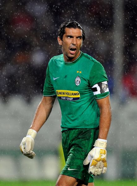 16岁344天！小将基亚拉是拜仁队史第二年轻德甲出场的球员（16岁344天，基亚拉成拜仁队史德甲出场第二年轻球员）