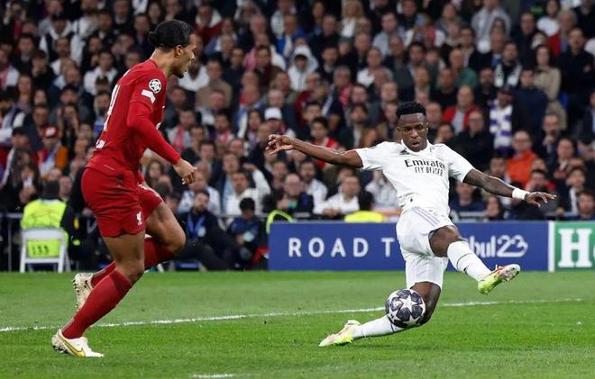 巴萨瞄准巴西天才左后卫！内马尔母队新星或成惊喜引援