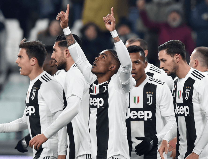 湖人108-125不敌太阳结束7连胜，东契奇38+11+9失误，詹姆斯10分，狄龙33分