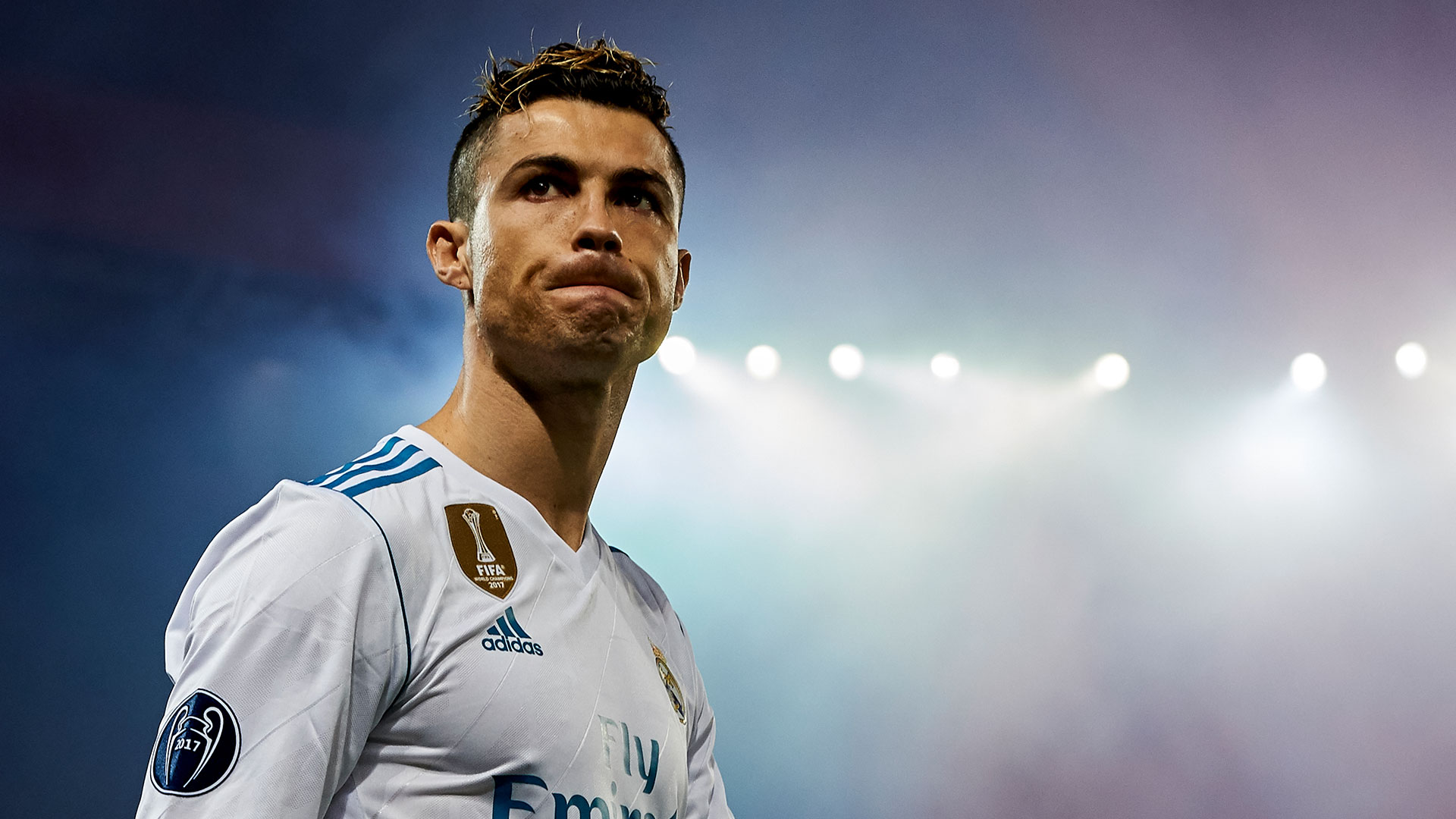 近10场全胜+零封对手，英格兰追平14-16年间西班牙创造的纪录（英格兰近10战全胜且零失球，追平西班牙2014-16年纪录）